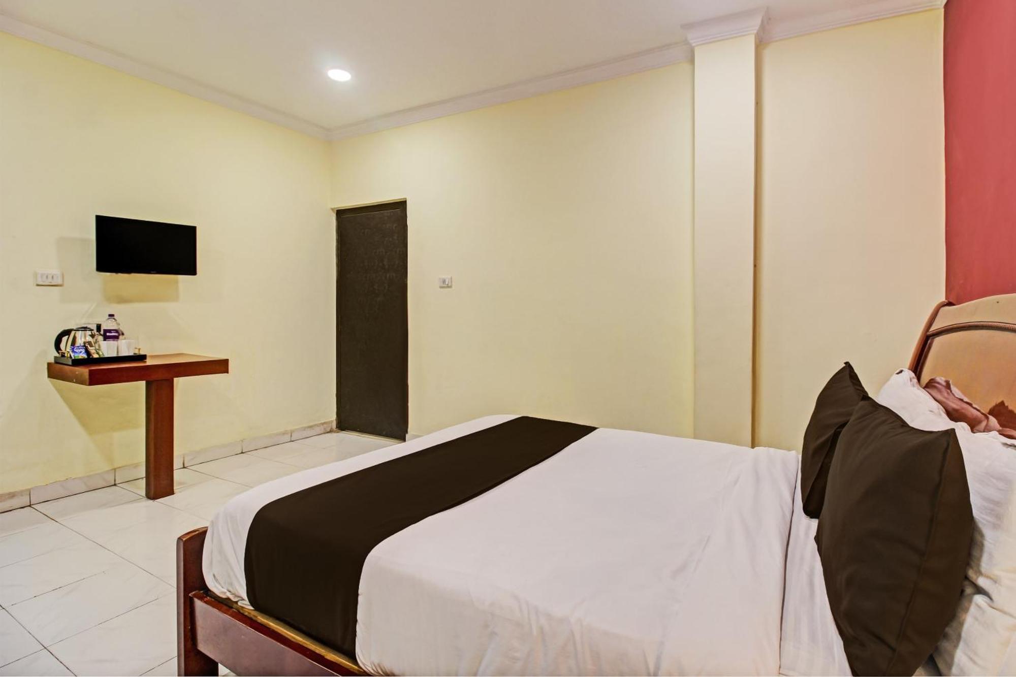 Hotel O Ruma Near Nampally Railway Station Hyderabad Bagian luar foto
