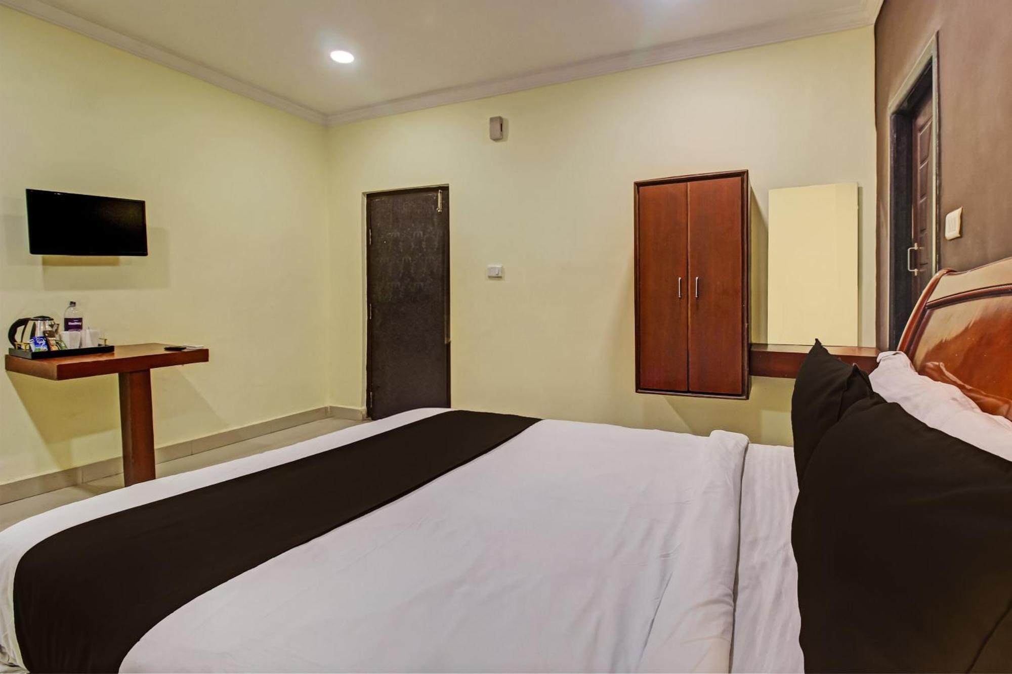 Hotel O Ruma Near Nampally Railway Station Hyderabad Bagian luar foto