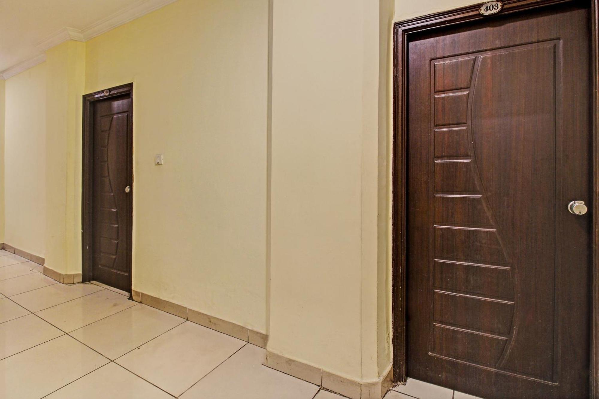 Hotel O Ruma Near Nampally Railway Station Hyderabad Bagian luar foto